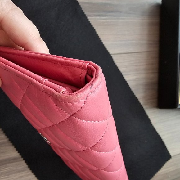 CHANEL Pink Quilted Wallet - Picture 11 of 11